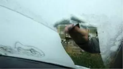 Eksi 3 derece soğuğa teslim olan Sivas'ta her yer buz tuttu, sürücüler zor anlar yaşadı Eksi 3 derece soğuğa teslim olan Sivas'ta her yer buz tuttu, sürücüler zor anlar yaşadı
