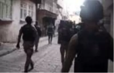 Son dakika... Vakumlu poşette 77 kilo esrar ele geçirildi Son dakika... Vakumlu poşette 77 kilo esrar ele geçirildi