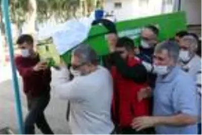 Son dakika haberi! Yunan gemisinin çarptığı teknedeki balıkçılar, kazaya kamarada uyurken yakalanmış (4) Son dakika haberi! Yunan gemisinin çarptığı teknedeki balıkçılar, kazaya kamarada uyurken yakalanmış (4)