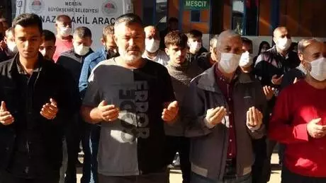 Yunan gemisinin çarptığı teknedeki balıkçılar, kazaya kamarada uyurken yakalanmış (3) Yunan gemisinin çarptığı teknedeki balıkçılar, kazaya kamarada uyurken yakalanmış (3)