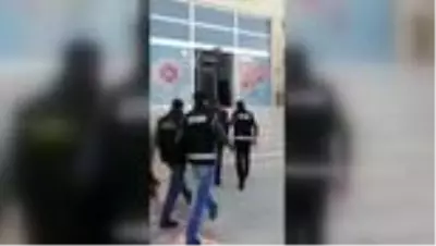 11 bin 637 litre kaçak akaryakıt ele geçirildi 11 bin 637 litre kaçak akaryakıt ele geçirildi
