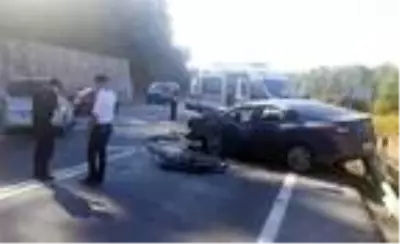 Antalya'da hafif ticari araç ile otomobil çarpıştı: 6 yaralı