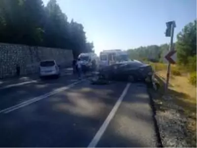 Antalya'da trafik kazası: 6 yaralı