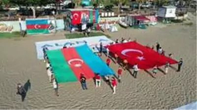 Antalya semalarında Türk ve Azerbaycan bayrakları dalgalandı Antalya semalarında Türk ve Azerbaycan bayrakları dalgalandı