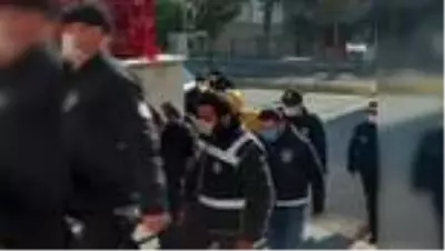Bir kişiyi darp ederek alıkoyan 12 kişi gözaltına alındı Bir kişiyi darp ederek alıkoyan 12 kişi gözaltına alındı