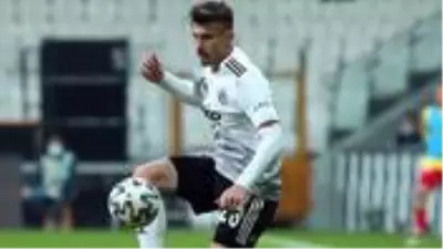 Fenerbahçe, Dorukhan Toköz'ü transfer etmek için Gökhan Gönül ve Caner Erkin taktiğini uygulayacak Fenerbahçe, Dorukhan Toköz'ü transfer etmek için Gökhan Gönül ve Caner Erkin taktiğini uygulayacak