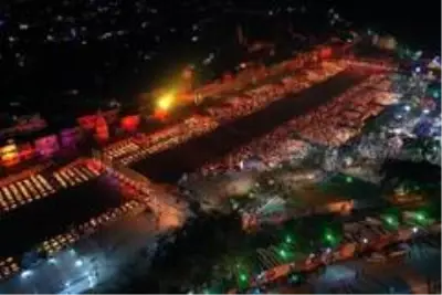 Hindistan'daki Diwali Işık Festivali'nden renkli görüntüler