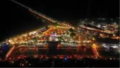Hindistan'daki Diwali Işık Festivali'nden renkli görüntüler