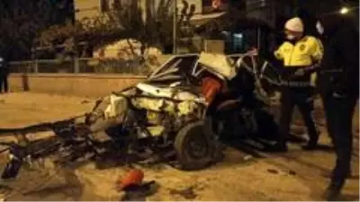 Kediye çarpmamak için canını hiçe saydı, önce çöp konteynerına ardından direğe çarptı