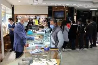 Nevşehirliler Cumhurbaşkanı Erdoğan'ın çağrısına kulak verdi Nevşehirliler Cumhurbaşkanı Erdoğan'ın çağrısına kulak verdi