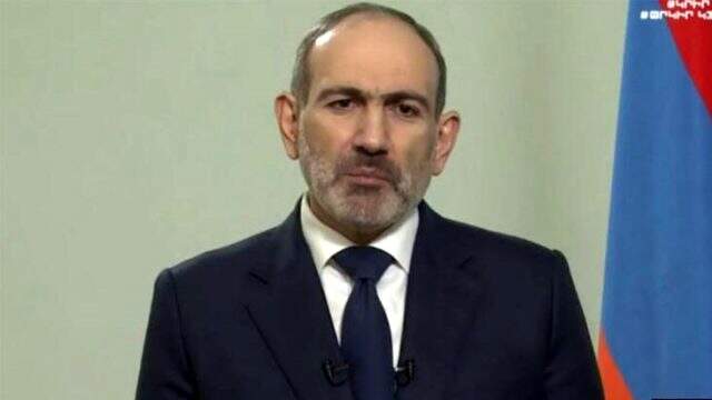 Paşinyan karşıtı protestolar 3'üncü gününe girdi! İç savaşın eşiğindeki Ermenistan'da Savunma Bakanlığı Sözcüsü istifa etti