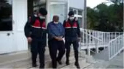 Eşi ve kızını öldürüp, kendisini ihbar eden pazarcı: Meleklerimi öldürdüm, beni asın Eşi ve kızını öldürüp, kendisini ihbar eden pazarcı: Meleklerimi öldürdüm, beni asın