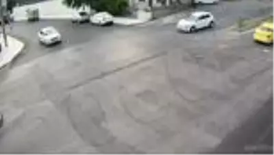 Sakarya ve Kocaeli'deki trafik kazaları KGYS kameralarında Sakarya ve Kocaeli'deki trafik kazaları KGYS kameralarında