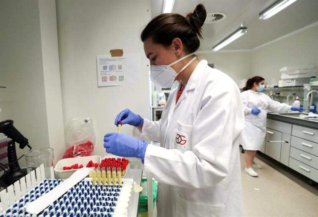 Tayvan, kısıtlama ve karantina olmadan koronavirüsü yendi
