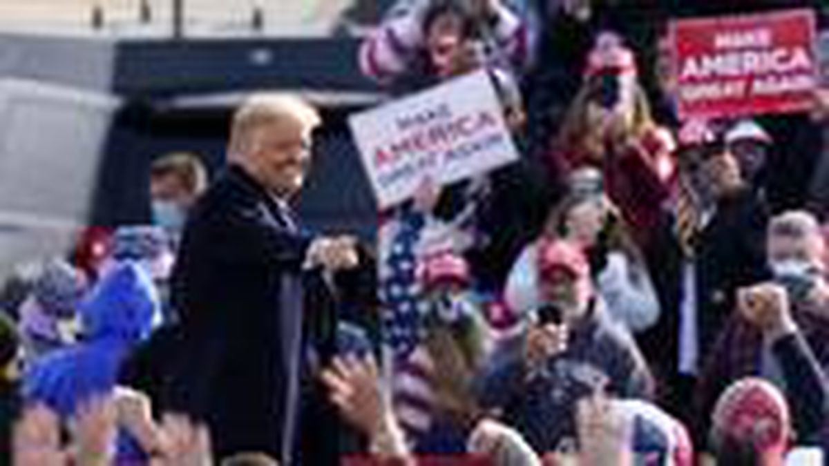 Trump'ı korumakla görevli 130'dan fazla Gizli Servis çalışanı koronavirüse yakalandı