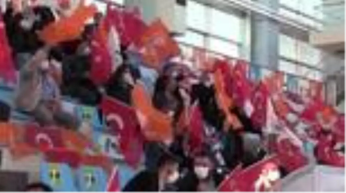 AK Parti Genel Başkan Yardımcısı Usta, Karaman 7. Olağan İl Kongresi'nde konuştu