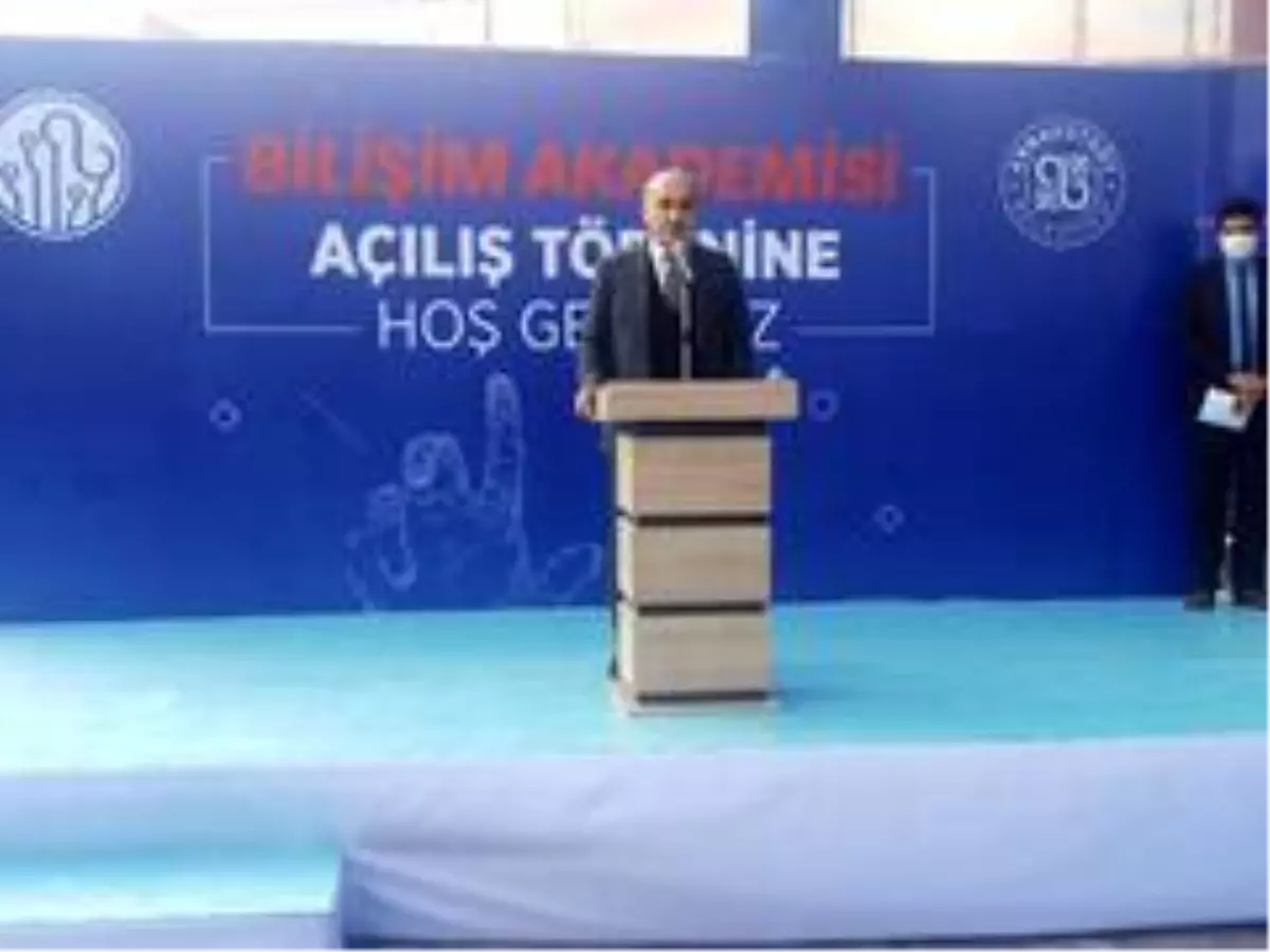 Arnavutköy'de bilişim ve teknoloji alanında önemli adım