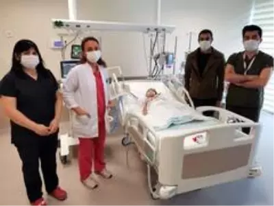 Gıda zehirlenmesi şüphesiyle Kayseri Şehir Hastanesi'ne gelen minik İlayda'da Guillain-Barre tespit edildi
