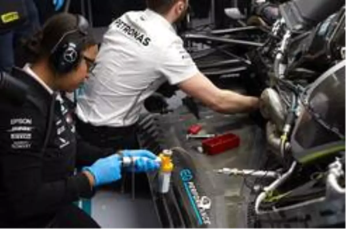 Lewis Hamilton İstanbul'da 7'nci dubleyi hedefliyor!
