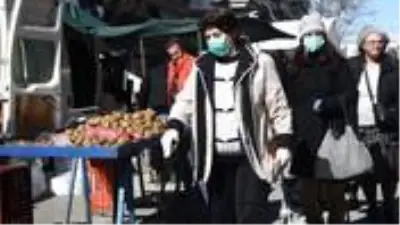 Yunanistan'da vakalar kritik seviyede: Okullarda eğitime 14 gün süreyle ara verildi Yunanistan'da vakalar kritik seviyede: Okullarda eğitime 14 gün süreyle ara verildi