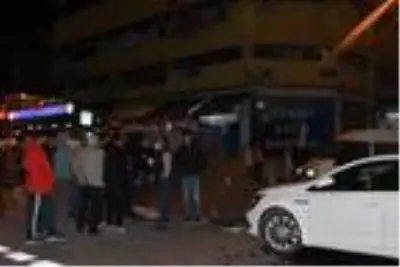Son dakika haber: 1'i çocuk 2 kişinin yaralandığı kazayı, film gibi izlediler Son dakika haber: 1'i çocuk 2 kişinin yaralandığı kazayı, film gibi izlediler