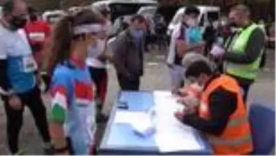 70'lik emekli öğretmen oryantiring şampiyonasında gençlere taş çıkarttı 70'lik emekli öğretmen oryantiring şampiyonasında gençlere taş çıkarttı