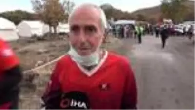70'lik emekli öğretmen oryantiring şampiyonasında gençlere taş çıkarttı 70'lik emekli öğretmen oryantiring şampiyonasında gençlere taş çıkarttı