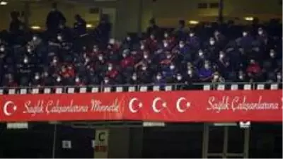 AFAD ve AKUT ekipleri Rusya maçını izledi AFAD ve AKUT ekipleri Rusya maçını izledi