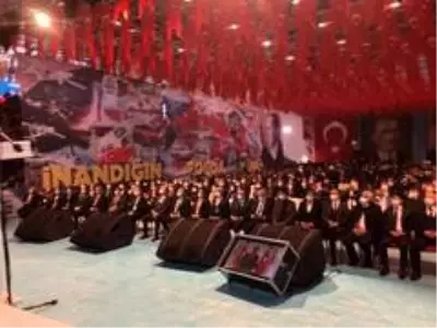 AK Parti Kars 7. Olağan Kongresi'ne hazırlanan koreografi damga vurdu AK Parti Kars 7. Olağan Kongresi'ne hazırlanan koreografi damga vurdu