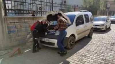 Son dakika genel: Araç motoruna sıkışan kediyi itfaiye ekipleri kurtardı Son dakika genel: Araç motoruna sıkışan kediyi itfaiye ekipleri kurtardı