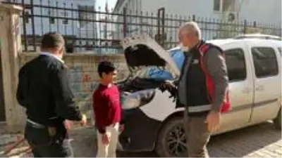 Son dakika genel: Araç motoruna sıkışan kediyi itfaiye ekipleri kurtardı Son dakika genel: Araç motoruna sıkışan kediyi itfaiye ekipleri kurtardı