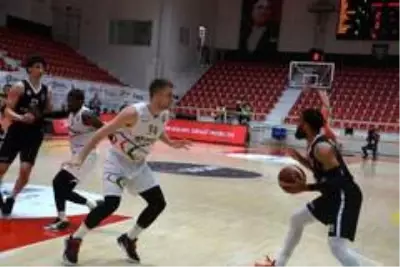Basketbol Süper Ligi: Aliağa Petkim Spor: 82 - Beşiktaş : 72 Basketbol Süper Ligi: Aliağa Petkim Spor: 82 - Beşiktaş : 72