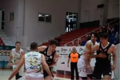 Basketbol Süper Ligi: Aliağa Petkim Spor: 82 - Beşiktaş : 72 Basketbol Süper Ligi: Aliağa Petkim Spor: 82 - Beşiktaş : 72