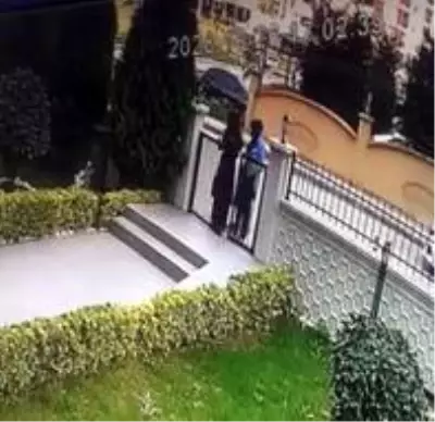 Çete hırsızlar güvenlik kamerasında...Çocuklar bisikleti, kadınlar ayakkabıları çaldı Çete hırsızlar güvenlik kamerasında...Çocuklar bisikleti, kadınlar ayakkabıları çaldı