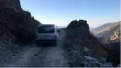 'Dünyanın en tehlikeli yolu'ndan geçmek cesaret istiyor 'Dünyanın en tehlikeli yolu'ndan geçmek cesaret istiyor