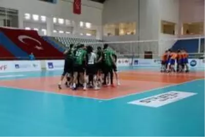 Efeler Ligi: Bingöl Solhan Spor: 3 İstanbul BBSK: 1 Efeler Ligi: Bingöl Solhan Spor: 3 İstanbul BBSK: 1