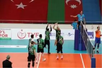Efeler Ligi: Bingöl Solhan Spor: 3 İstanbul BBSK: 1 Efeler Ligi: Bingöl Solhan Spor: 3 İstanbul BBSK: 1
