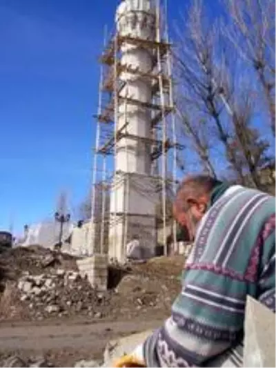 Eserlere eser katan taş ustasına vefa Eserlere eser katan taş ustasına vefa