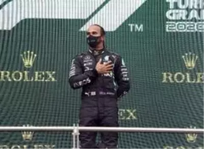 Hamilton kupasını aldı
