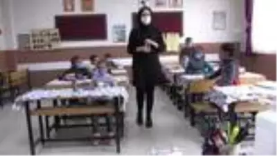 Son dakika haberleri: Köy çocuklarını geleceğe hazırlayan fedakar öğretmenler, köylülerin de gönlüne dokunuyor (1) Son dakika haberleri: Köy çocuklarını geleceğe hazırlayan fedakar öğretmenler, köylülerin de gönlüne dokunuyor (1)