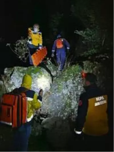 Ormanda kaybolan avcı 5 saat sonra kurtarıldı