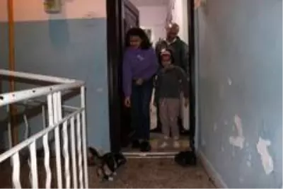 Ortaokul öğrencisinden örnek davranış...Biriktirdiği harçlıklarıyla sokak hayvanlarına mama alıyor Ortaokul öğrencisinden örnek davranış...Biriktirdiği harçlıklarıyla sokak hayvanlarına mama alıyor