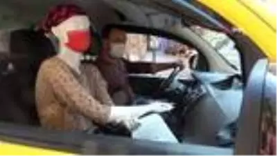 Taksiciden korona virüse cansız mankenli önlem Taksiciden korona virüse cansız mankenli önlem
