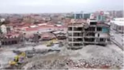 Tarihi dönüşüm için Mevlana Çarşısı'nın yıkımı tamamlandı Tarihi dönüşüm için Mevlana Çarşısı'nın yıkımı tamamlandı