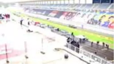 TBMM Başkanı Şentop, Formula 1 pistini inceledi TBMM Başkanı Şentop, Formula 1 pistini inceledi