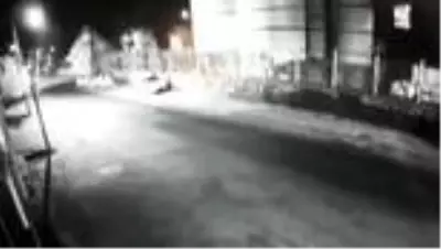 Yolda yürüyen genç kızı taciz ettiği iddiasıyla yakalanan zanlı tutuklandı Yolda yürüyen genç kızı taciz ettiği iddiasıyla yakalanan zanlı tutuklandı