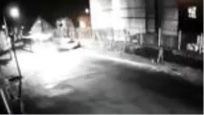 Yolda yürüyen genç kızı taciz ettiği iddiasıyla yakalanan zanlı tutuklandı Yolda yürüyen genç kızı taciz ettiği iddiasıyla yakalanan zanlı tutuklandı