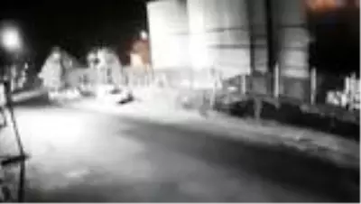 Yolda yürüyen genç kızı taciz ettiği iddiasıyla yakalanan zanlı tutuklandı Yolda yürüyen genç kızı taciz ettiği iddiasıyla yakalanan zanlı tutuklandı