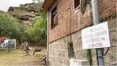 60 bin yıllık mağaranın duvarları yazı tahtasına döndü 60 bin yıllık mağaranın duvarları yazı tahtasına döndü