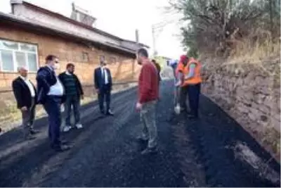 Ahlat'ta sıcak asfalt çalışması Ahlat'ta sıcak asfalt çalışması